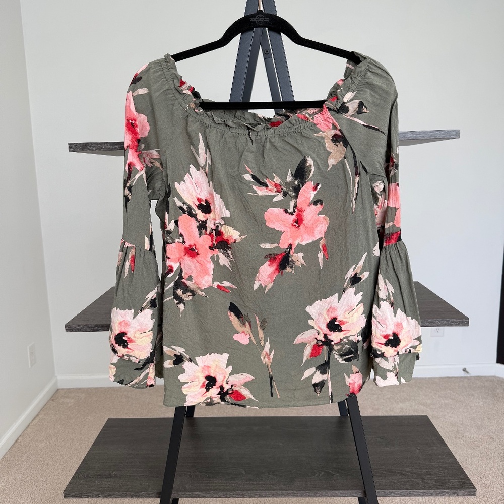 White House Black Market Olive Floral Boho Peasant Blouse Size L Bell Sleeve EUC